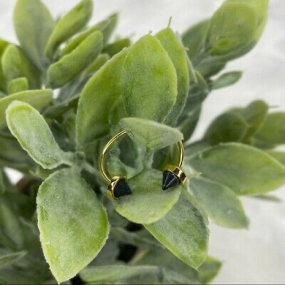 Shiraleah black Triska knuckle ring size 6 gold tone new in box Christmas - Picture 3 of 6